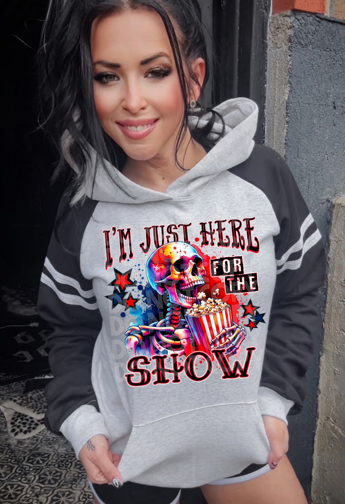Just Here For The Show - Transfer (DDVA)