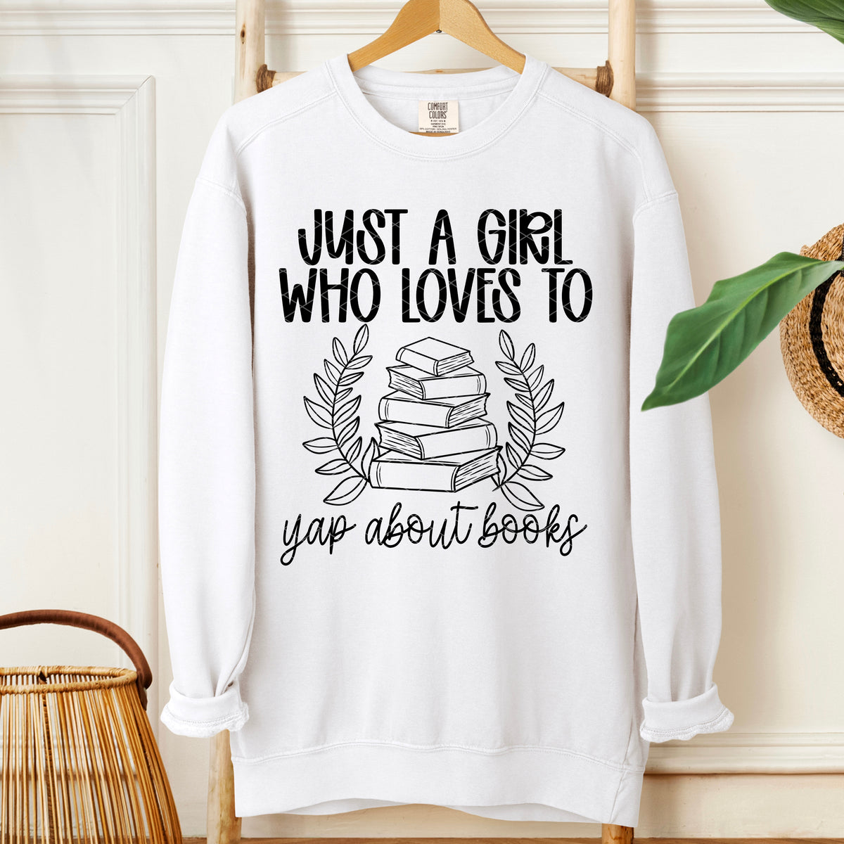 Just A Girl Who Loves To Yap About Books / Black  - TRANSFER (SDD)